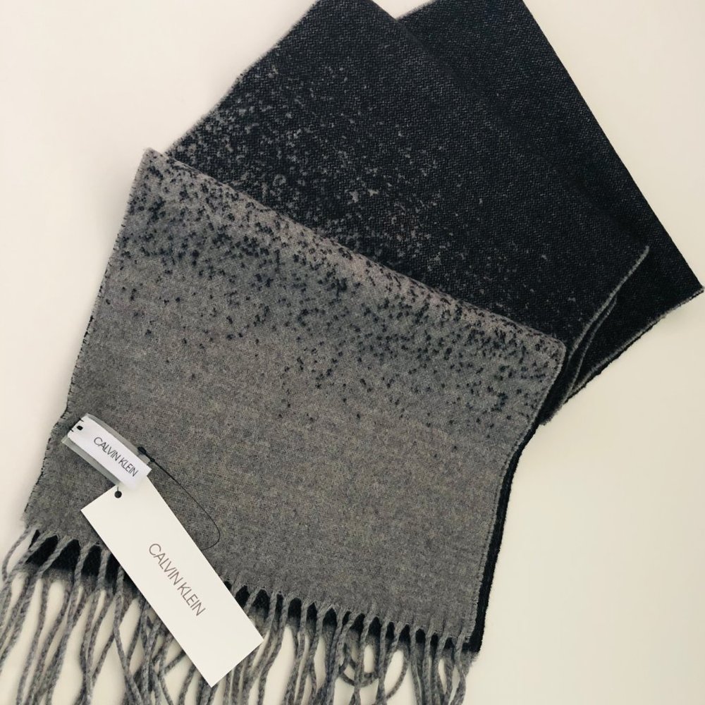 CALVIN KLEIN Ombre' Woven Muffler Scarf with 3 1/2" Fringe NWT - Picture 5 of 7